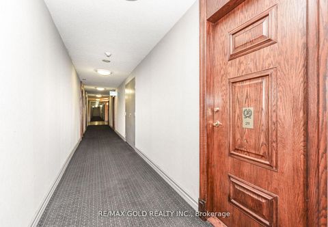 Photo 5 at 211 - 17 Michael Power Place, City Centre West, Toronto