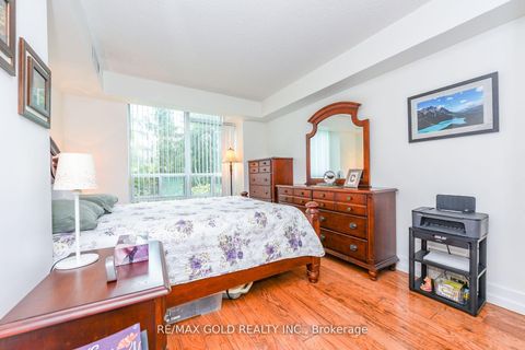 Photo 7 at 211 - 17 Michael Power Place, City Centre West, Toronto