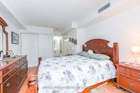 Photo 10 at 211 - 17 Michael Power Place, City Centre West, Toronto