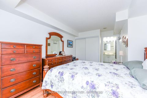 Photo 11 at 211 - 17 Michael Power Place, City Centre West, Toronto