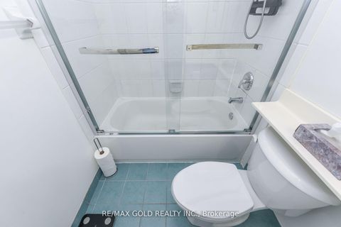 Photo 20 at 211 - 17 Michael Power Place, City Centre West, Toronto