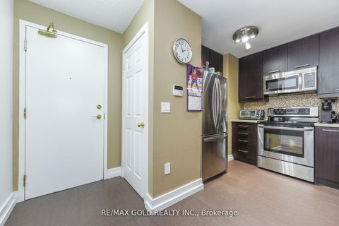 Photo 25 at 211 - 17 Michael Power Place, City Centre West, Toronto