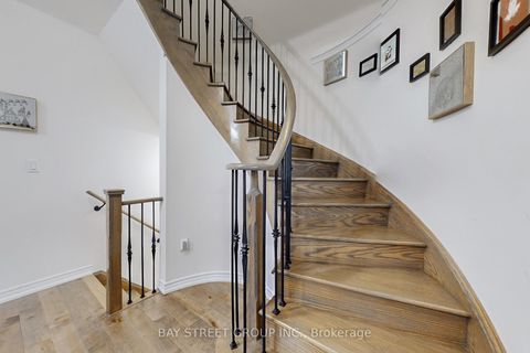 Photo 17 at 7 Paper Mills Crescent, Jefferson, Richmond Hill