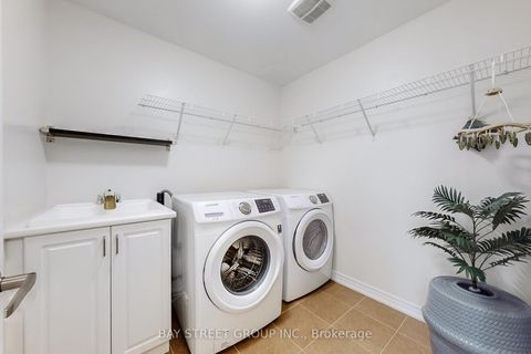 Photo 28 at 7 Paper Mills Crescent, Jefferson, Richmond Hill