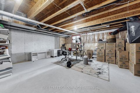 Photo 31 at 7 Paper Mills Crescent, Jefferson, Richmond Hill