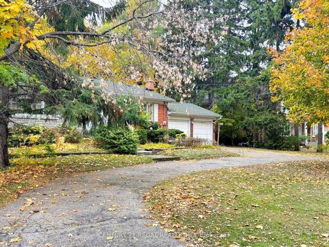 Photo 3 at 20 West Hill Drive, West Hill, Toronto