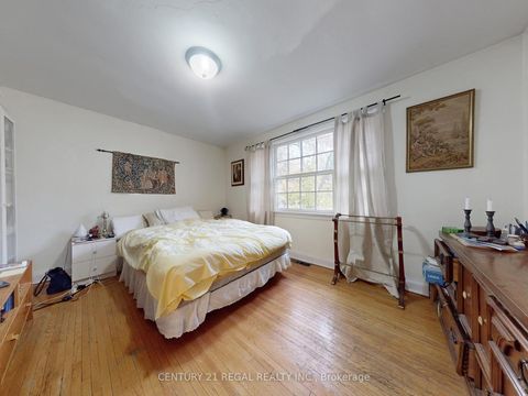 Photo 18 at 20 West Hill Drive, West Hill, Toronto