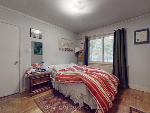 Photo 21 at 20 West Hill Drive, West Hill, Toronto