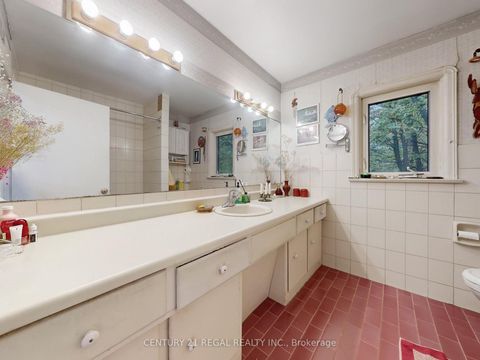 Photo 22 at 20 West Hill Drive, West Hill, Toronto