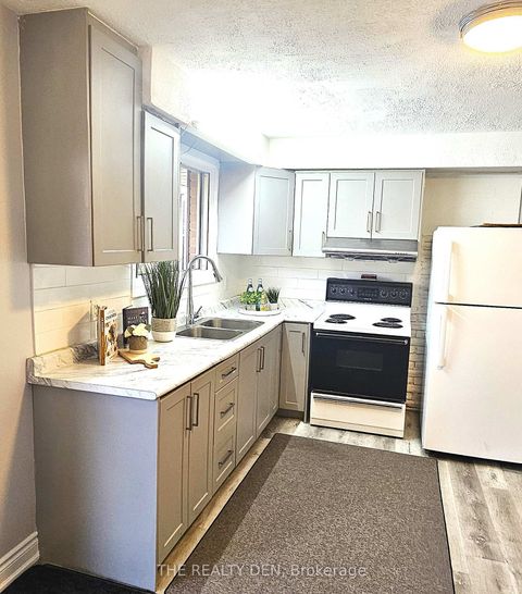 Photo 13 at 532 Montrave Avenue, Vanier, Oshawa