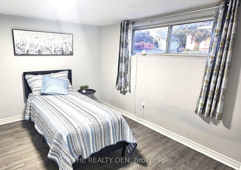 Photo 29 at 532 Montrave Avenue, Vanier, Oshawa