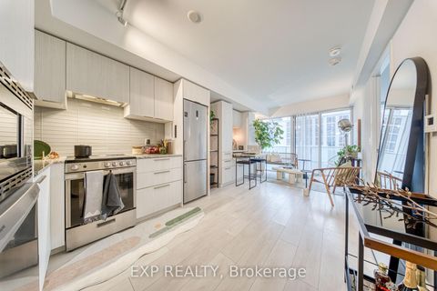 Photo 6 at 911 - 501 Yonge Street, Yonge Corridor, Toronto