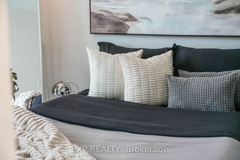 Photo 22 at 911 - 501 Yonge Street, Yonge Corridor, Toronto