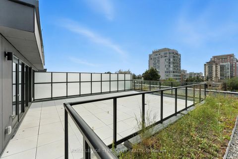 Photo 21 at PH05 - 200 Keewatin Avenue, Mount Pleasant East, Toronto