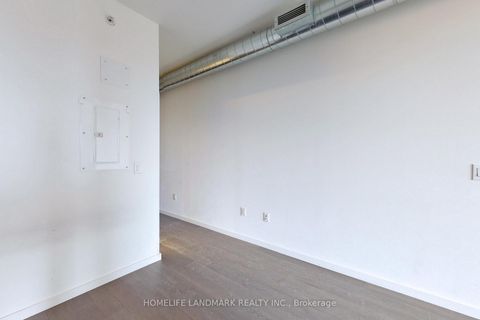 Photo 7 at 718 - 170 Bayview Avenue, Waterfront Communities C8, Toronto