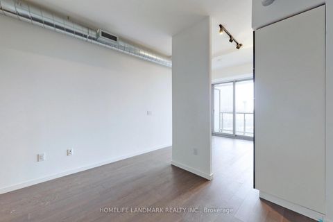 Photo 8 at 718 - 170 Bayview Avenue, Waterfront Communities C8, Toronto