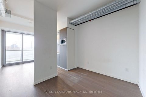 Photo 10 at 718 - 170 Bayview Avenue, Waterfront Communities C8, Toronto