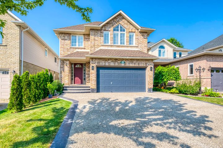 Photo 1 at 1296 Inglehart Drive, Tansley, Burlington