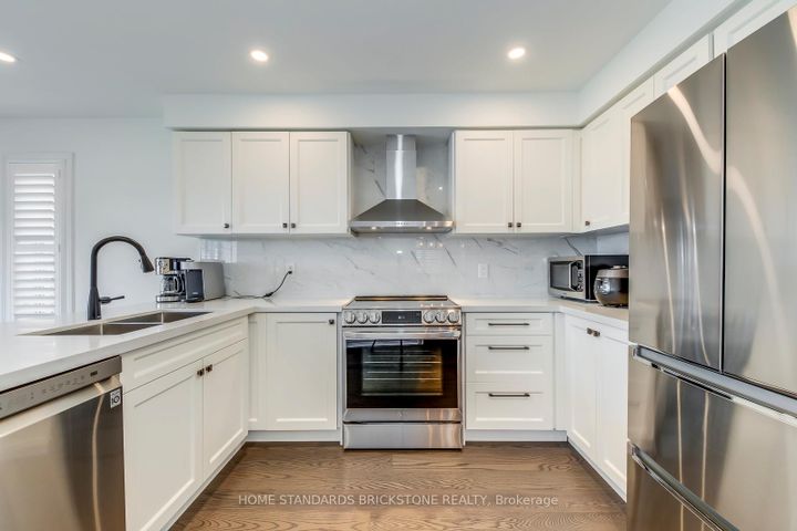 Photo 14 at 1296 Inglehart Drive, Tansley, Burlington