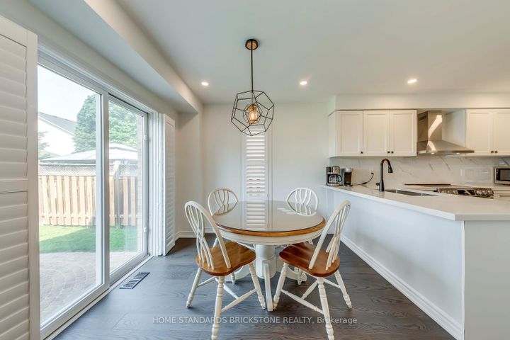 Photo 16 at 1296 Inglehart Drive, Tansley, Burlington