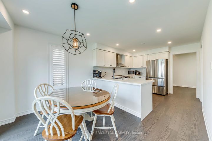 Photo 17 at 1296 Inglehart Drive, Tansley, Burlington