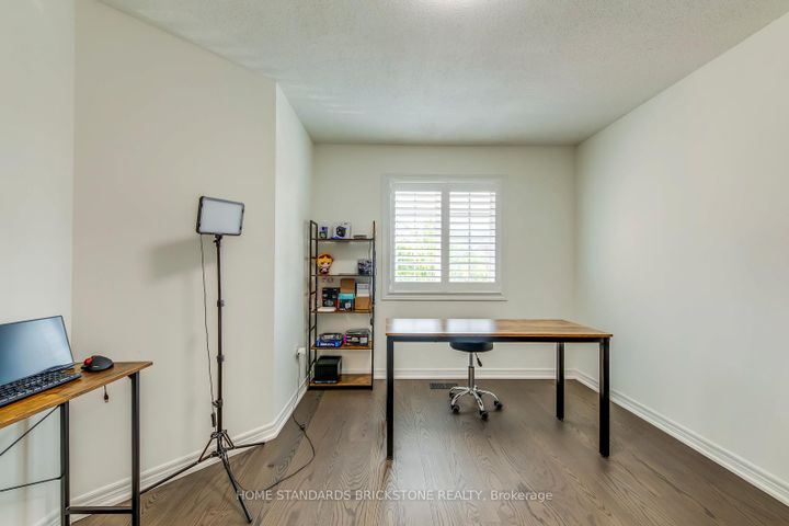 Photo 32 at 1296 Inglehart Drive, Tansley, Burlington