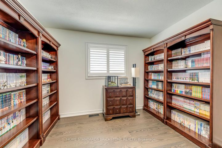 Photo 34 at 1296 Inglehart Drive, Tansley, Burlington