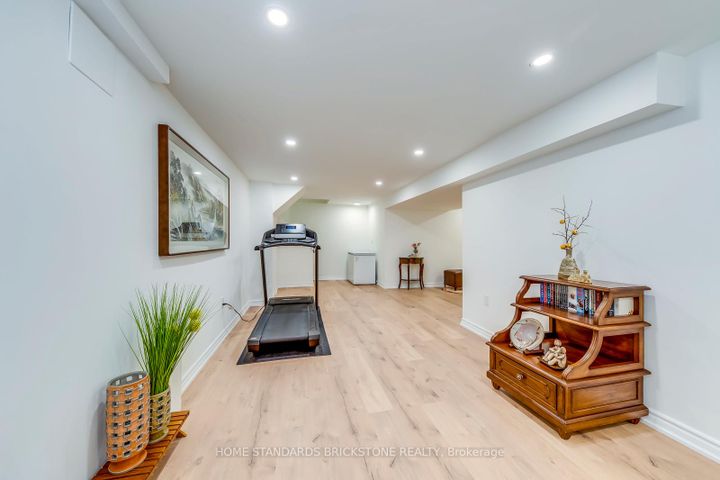 Photo 40 at 1296 Inglehart Drive, Tansley, Burlington