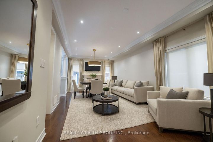 Photo 3 at 32 Rock Elm Court, Patterson, Vaughan