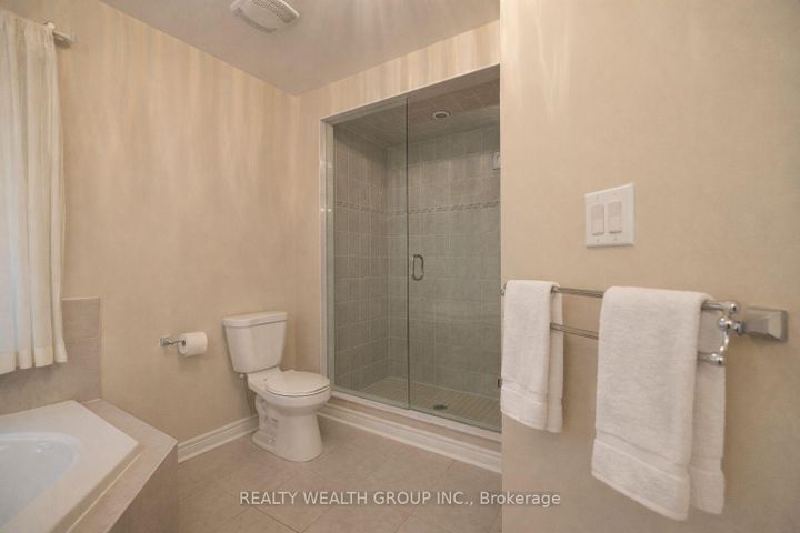 Photo 14 at 32 Rock Elm Court, Patterson, Vaughan