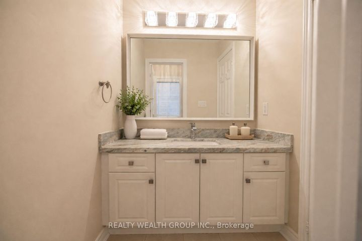 Photo 16 at 32 Rock Elm Court, Patterson, Vaughan