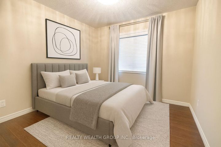 Photo 17 at 32 Rock Elm Court, Patterson, Vaughan