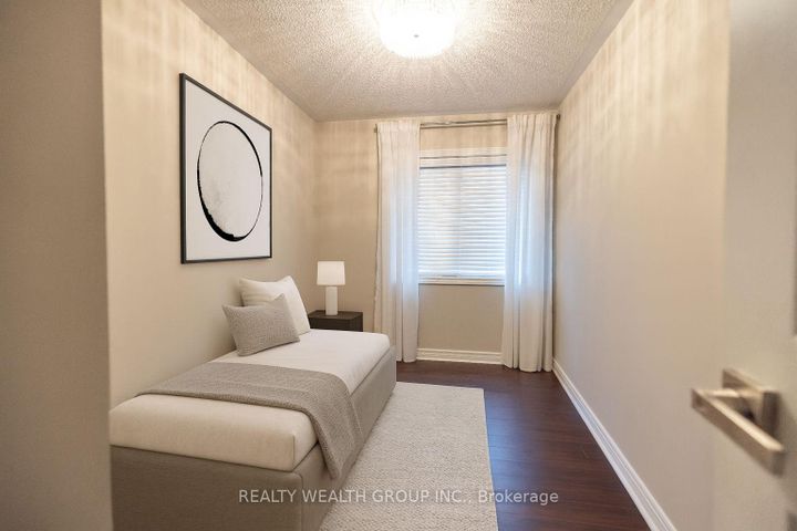 Photo 19 at 32 Rock Elm Court, Patterson, Vaughan