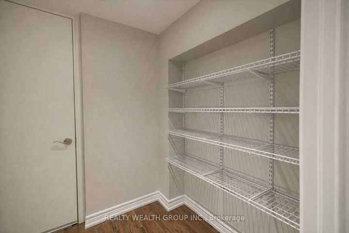 Photo 26 at 32 Rock Elm Court, Patterson, Vaughan