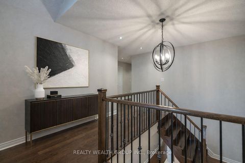 Photo 11 at 32 Rock Elm Court, Patterson, Vaughan