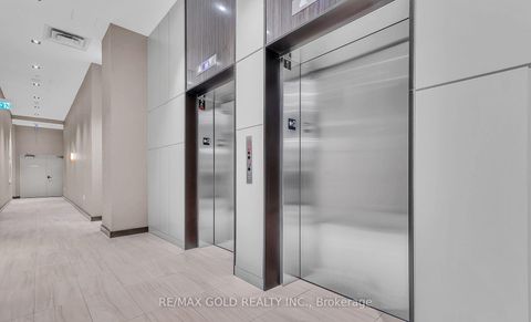 Photo 3 at 1116 - 60 Honeycrisp Crescent, Vaughan Corporate Centre, Vaughan