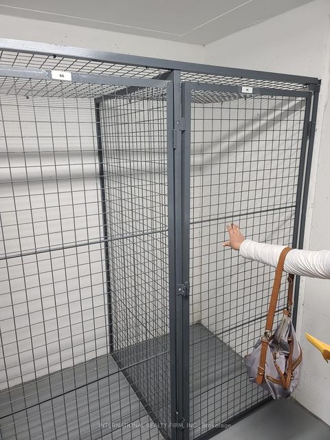 Photo 17 at 4602 - 395 Bloor Street E, North St. James Town, Toronto