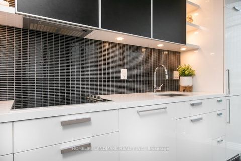 Photo 5 at 1308 - 32 Davenport Road, Annex, Toronto