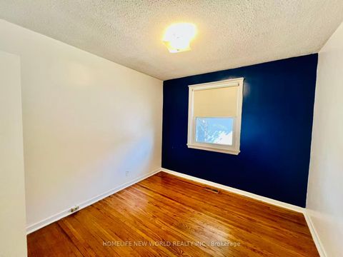 Photo 5 at 133 Budea Crescent, Maryvale, Toronto