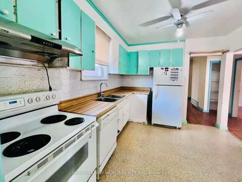 Photo 7 at 133 Budea Crescent, Maryvale, Toronto