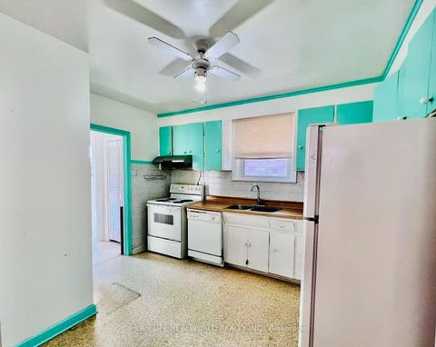 Photo 8 at 133 Budea Crescent, Maryvale, Toronto