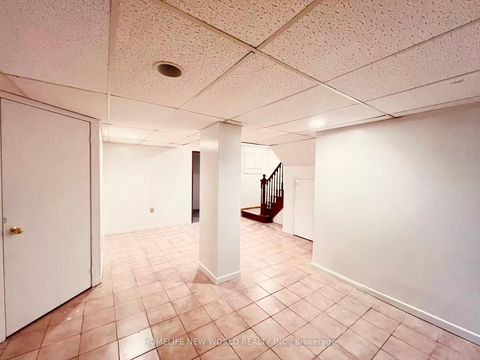 Photo 11 at 133 Budea Crescent, Maryvale, Toronto