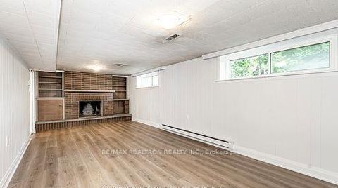 Photo 19 at 318 Paliser Crescent S, Harding, Richmond Hill