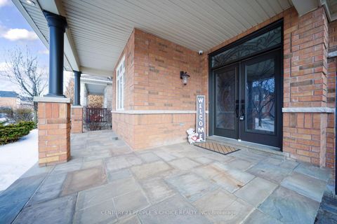 Photo 1 at 263 Vellore Avenue, Vellore Village, Vaughan