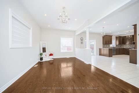 Photo 8 at 263 Vellore Avenue, Vellore Village, Vaughan