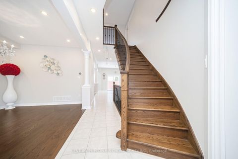 Photo 15 at 263 Vellore Avenue, Vellore Village, Vaughan