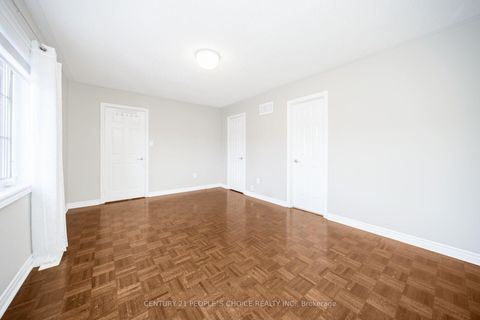 Photo 31 at 263 Vellore Avenue, Vellore Village, Vaughan