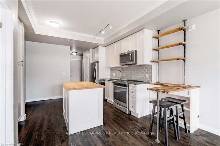 Photo 5 at 119 - 168 Sabina Drive, GO Glenorchy, Oakville