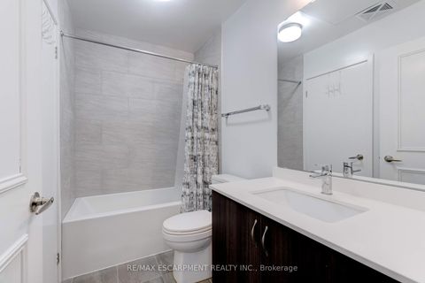 Photo 11 at 119 - 168 Sabina Drive, GO Glenorchy, Oakville