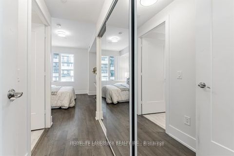 Photo 12 at 914 - 480 Front Street W, Waterfront Communities C1, Toronto